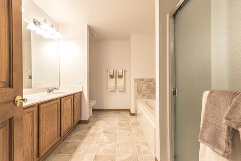 816 Harper Ave, Cary, IL 60013 photo 17