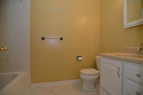 1375 Gloucester Ct, Hoffman Estates, IL 60192 photo 16