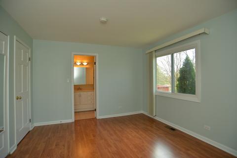 1375 Gloucester Ct, Hoffman Estates, IL 60192 photo 10