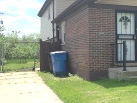 137 E 124th St, Chicago, IL 60628 photo 2