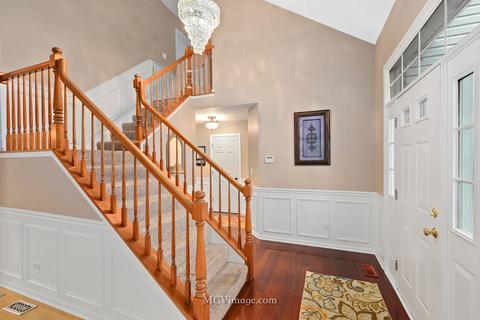 2010 Gleneagle Dr, Plainfield, IL 60586 photo 3