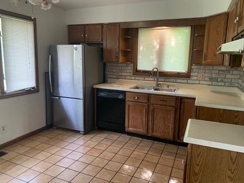 4507 Clearview Dr, Mchenry, IL 60050 photo 4