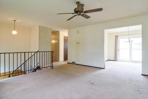 99 Mayer Ave, Wheeling, IL 60090 photo 4