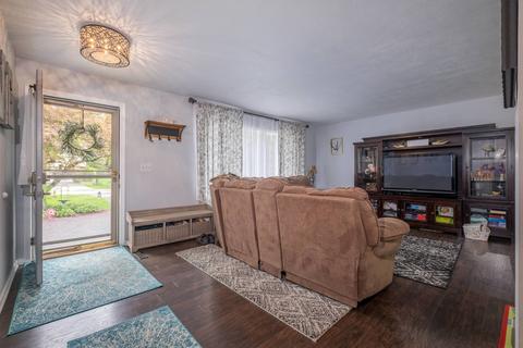 902 Scott St, Algonquin, IL 60102 photo 3