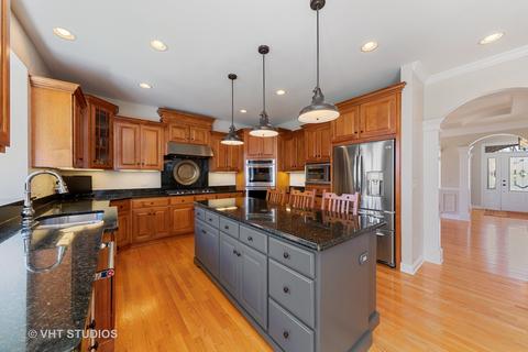 1502 Paula Ave, Wheaton, IL 60189 photo 8