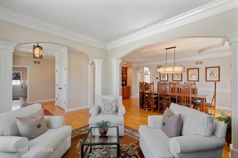 1502 Paula Ave, Wheaton, IL 60189 photo 4