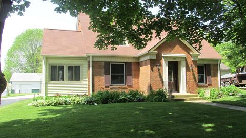 115 N Main St, Walnut, IL 61376 photo 1