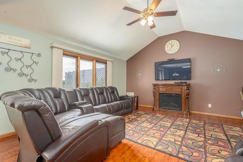 811 Edgewater Dr, Minooka, IL 60447 photo 8