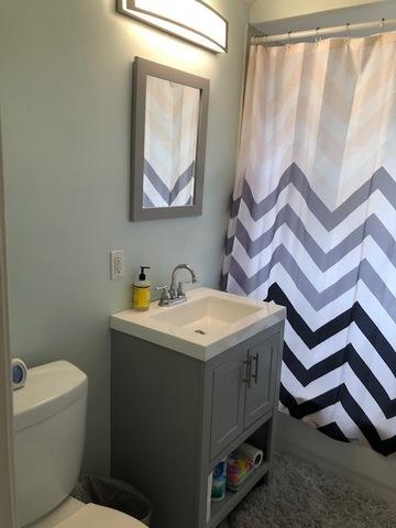 8655 S Champlain Ave, Chicago, IL 60619 photo 5