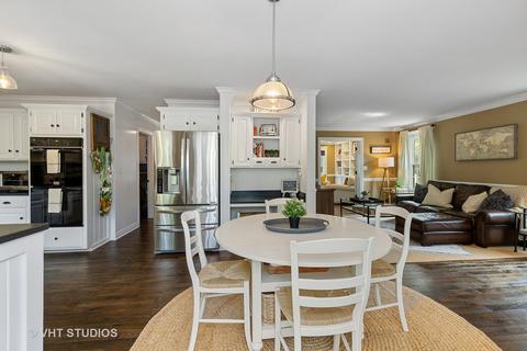 4706 Middle Rd, Gurnee, IL 60031 photo 9
