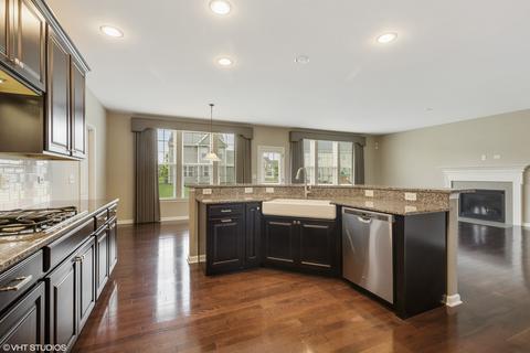3666 Shaughnessy Dr, Elgin, IL 60124 photo 8