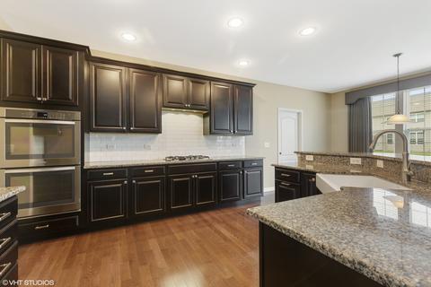 3666 Shaughnessy Dr, Elgin, IL 60124 photo 7