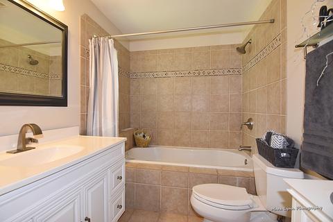 224 Alschuler Dr, Aurora, IL 60506 photo 23