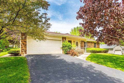 1410 Windy Knoll Dr, Algonquin, IL 60102 photo 1