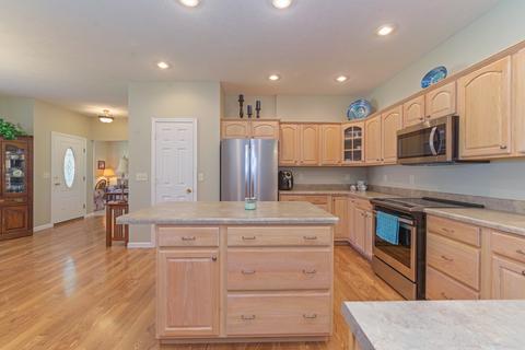 1707 Blue Spruce Ct, Normal, IL 61761 photo 8