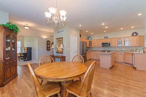 1707 Blue Spruce Ct, Normal, IL 61761 photo 6