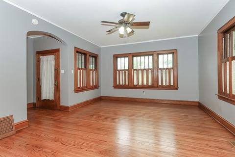 1004 Augusta Ave, Elgin, IL 60120 photo 7
