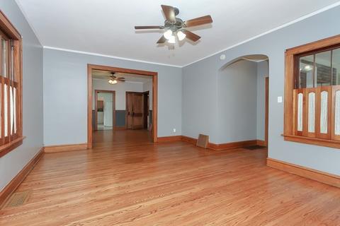 1004 Augusta Ave, Elgin, IL 60120 photo 12