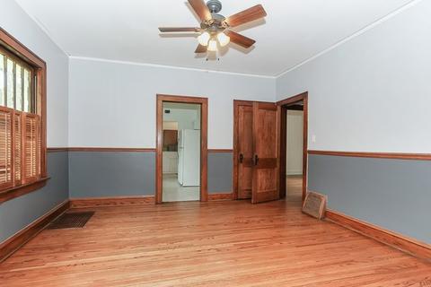 1004 Augusta Ave, Elgin, IL 60120 photo 11