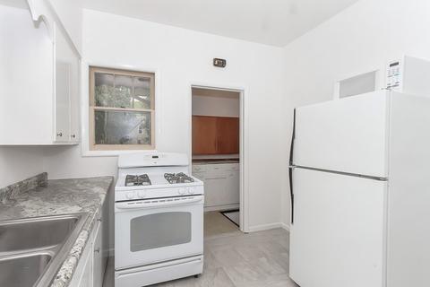 1004 Augusta Ave, Elgin, IL 60120 photo 10