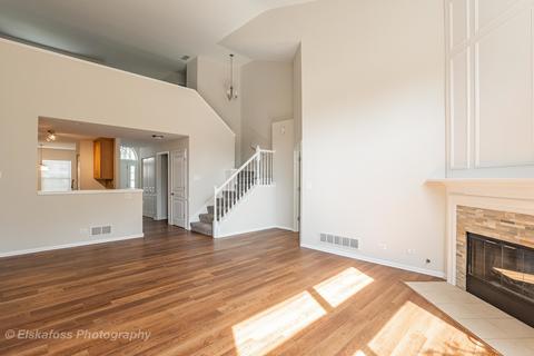 4 Edgebrook Ct, Algonquin, IL 60102 photo 2