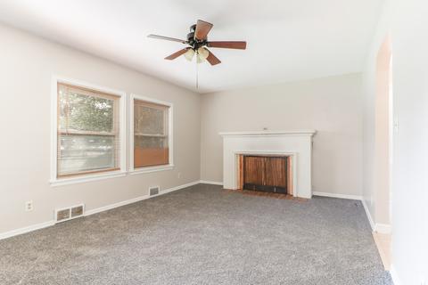 609 Kingsley St, Normal, IL 61761 photo 4