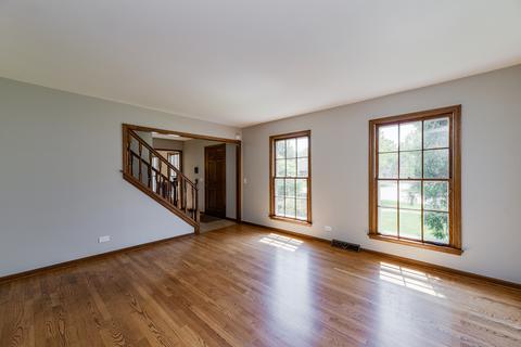 1003 Brighton Dr, Wheaton, IL 60189 photo 3
