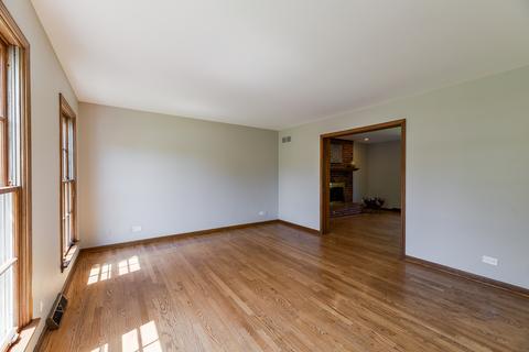 1003 Brighton Dr, Wheaton, IL 60189 photo 4