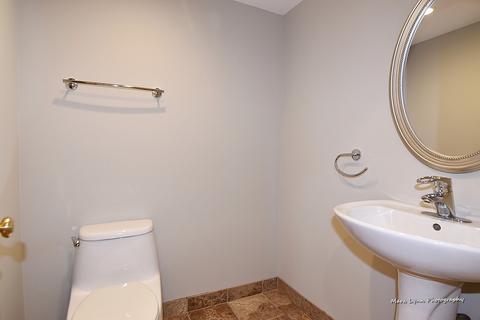 1007 Confederation Dr, Bartlett, IL 60103 photo 8
