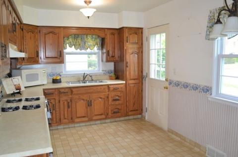 871 Morgan St, Elgin, IL 60123 photo 5