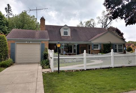 871 Morgan St, Elgin, IL 60123 photo 1