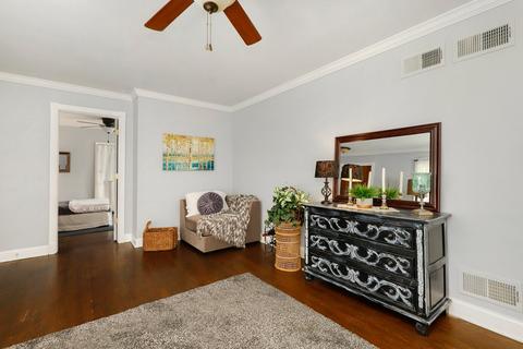 955 E Algonquin Rd, Des Plaines, IL 60016 photo 4
