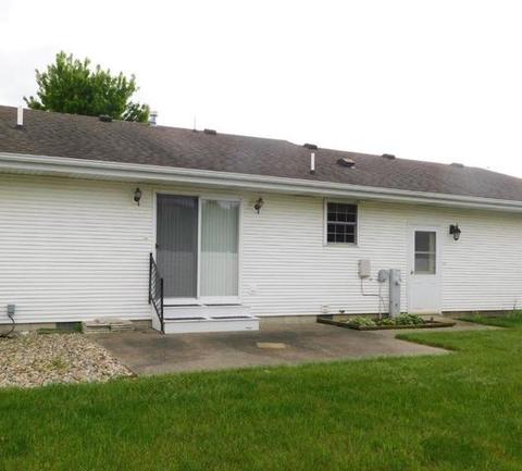 683 E Spruce St, Herscher, IL 60941 photo 6