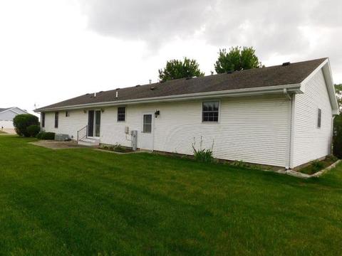 683 E Spruce St, Herscher, IL 60941 photo 5