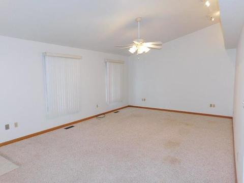 683 E Spruce St, Herscher, IL 60941 photo 8