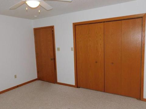 683 E Spruce St, Herscher, IL 60941 photo 23