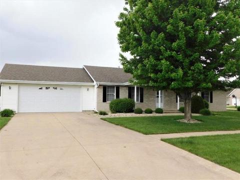 683 E Spruce St, Herscher, IL 60941 photo 2