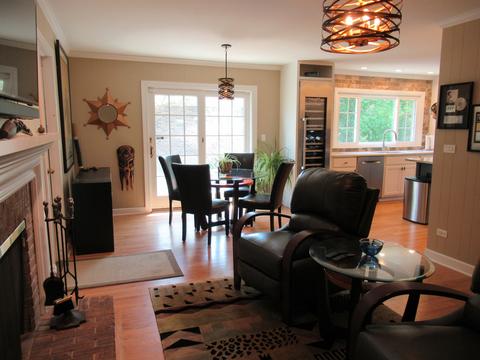 210 Longfellow Dr, Wheaton, IL 60189 photo 4
