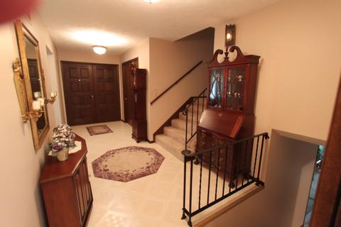 1015 Gregory St, Normal, IL 61761 photo 2