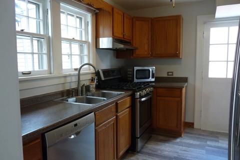520 Morgan St, Elgin, IL 60123 photo 4
