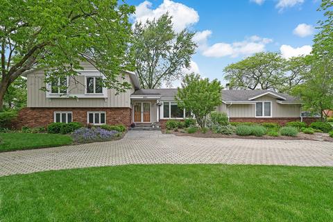 331 Surrey Ln, Burr Ridge, IL 60527 photo 1
