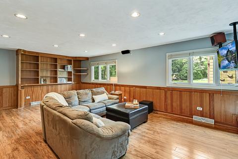 331 Surrey Ln, Burr Ridge, IL 60527 photo 18