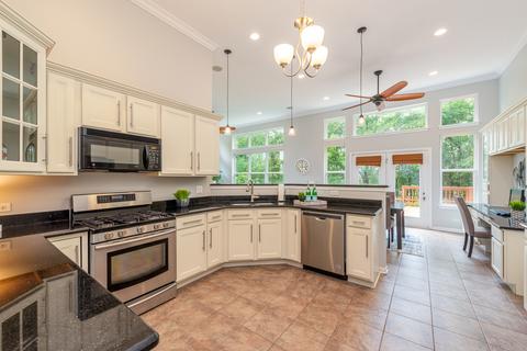 816 Beech Dr, Elgin, IL 60120 photo 17