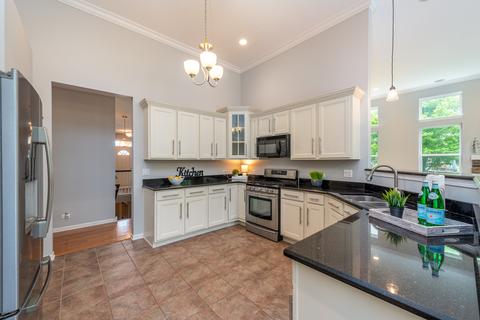 816 Beech Dr, Elgin, IL 60120 photo 15