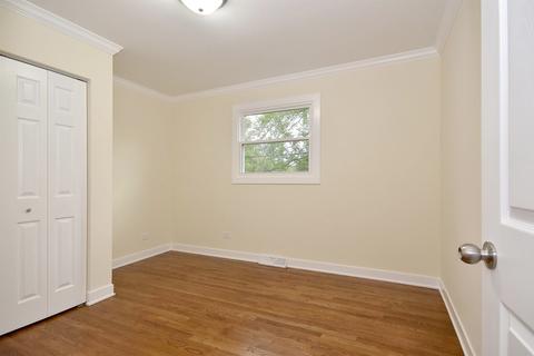 304 E Walnut St, Roselle, IL 60172 photo 14