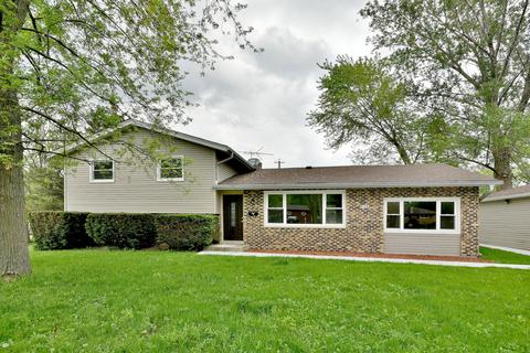 304 E Walnut St, Roselle, IL 60172 photo 3