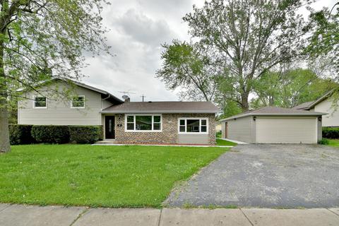 304 E Walnut St, Roselle, IL 60172 photo 2