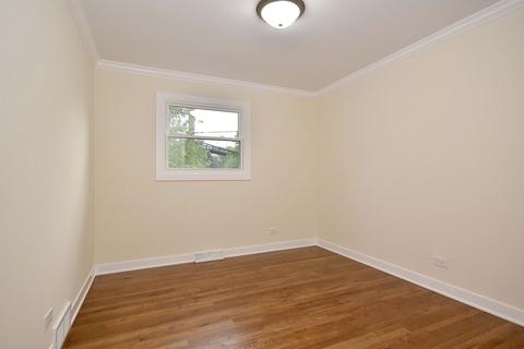 304 E Walnut St, Roselle, IL 60172 photo 16