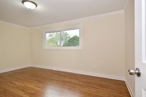 304 E Walnut St, Roselle, IL 60172 photo 13