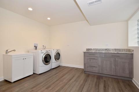 304 E Walnut St, Roselle, IL 60172 photo 20